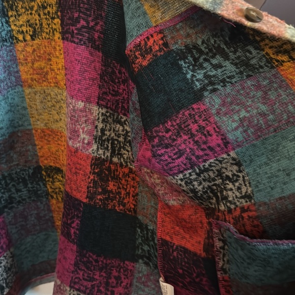 Anniewear colorful Plaid Brushed Shacket large oversized light weight soft - Picture 6 of 8